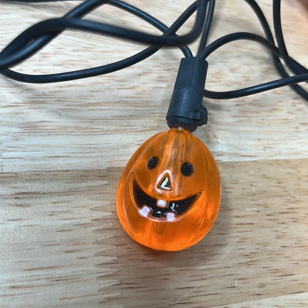 Vtg Halloween Pumpkin Jack-O-Lantern Lights Novelty 20 Light String Blow Mold